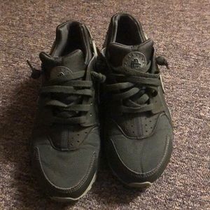 Olive Green Nike Huaraches